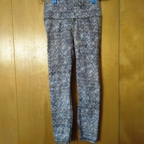 Fabletics Powerhold Women's Small High Waisted Geometric Patterned Leggings - Picture 1 of 5